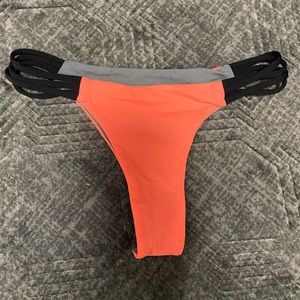 Jolyn Michael Bottoms Women’s M